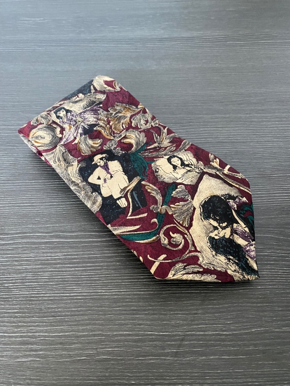 Vintage Gone With The Wind American Classics Neck Tie Movie Print Burgundy